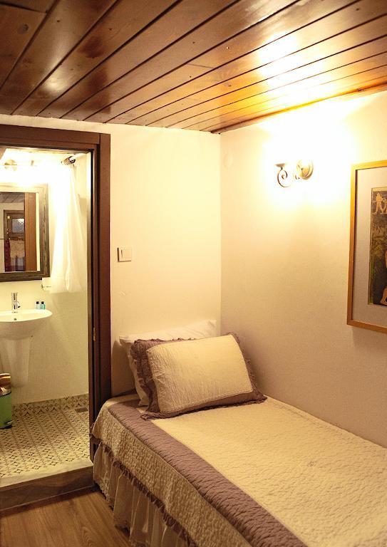 Marjolaine Hotel Ayvalı Quarto foto